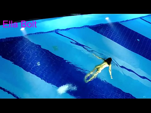 ❤️ Ùn possu micca piantà di fighjulà, ghjovana bionda catturata nuda in piscina ELLA BOLT Solo porno à porn co.psi-mass.ru ☑