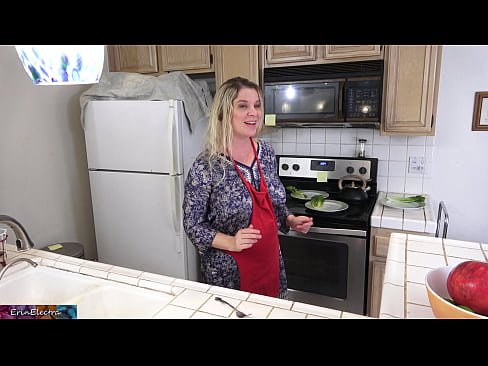 ❤️ Stepmom u munghje in cucina prima di a so data Solo porno à porn co.psi-mass.ru ☑